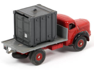 Lot 109 - DINKY TOYS (FRANCE) (1)