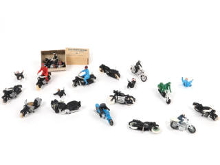 Lot 120 - DIVERS (14)