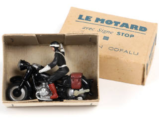 Lot 120 - DIVERS (14)