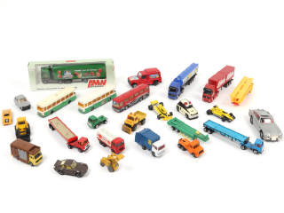 Lot 156 - DIVERS (23)