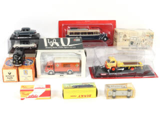 Lot 116 - DIVERS (11)