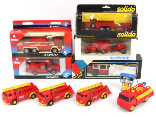 Lot 102 - DIVERS (10)