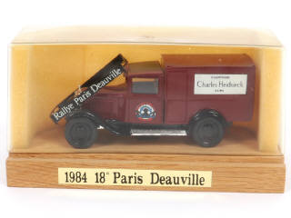 Lot 76 - DIVERS (6)