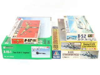 Lot 12 - DIVERS (5)