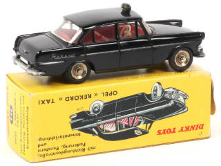 Lot 184 - DINKY TOYS (FRANCE) (1)