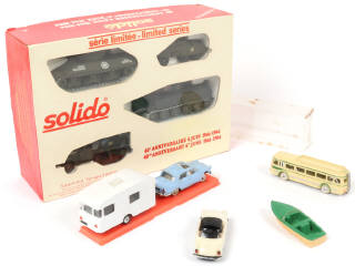 Lot 102 - DIVERS (9)