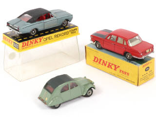 Lot 224 - DINKY TOYS (FRANCE) (3)