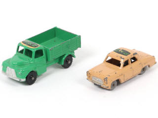 Lot 175 - DINKY TOYS (GB) (2)