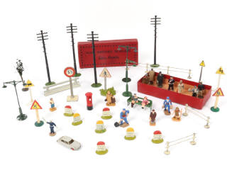 Lot 6 - DIVERS (30)