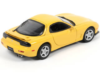Lot 33 - KYOSHO (JAPON) (1)