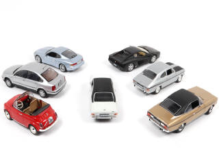 Lot 203 - DIVERS (7)