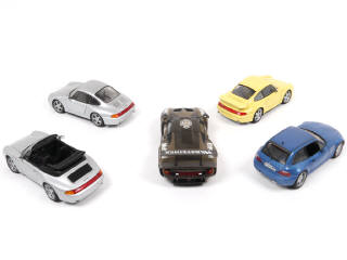 Lot 196 - UT MODELS (CHINE) (5)