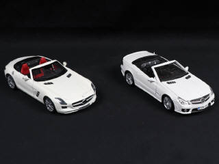 Lot 118 - DIVERS (2)