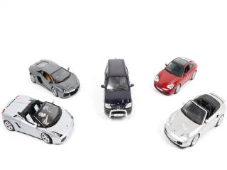 Lot 182 - DIVERS (5)