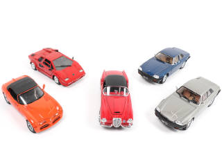 Lot 184 - DIVERS (5)