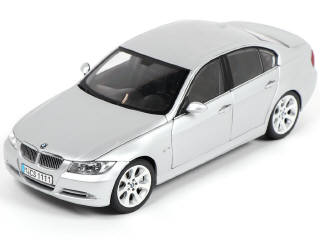 Lot 28 - KYOSHO (JAPON) (1)