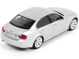 Lot 28 - KYOSHO (JAPON) (1)