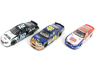 Lot 158 - DIVERS (3)