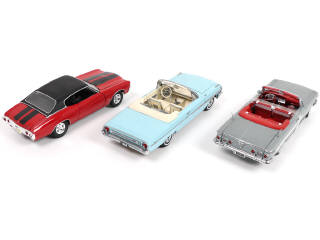 Lot 153 - DIVERS (3)