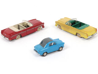 Lot 237 - DINKY TOYS (FRANCE) (3)