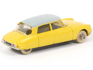 Lot 197 - DINKY TOYS (FRANCE) (1)