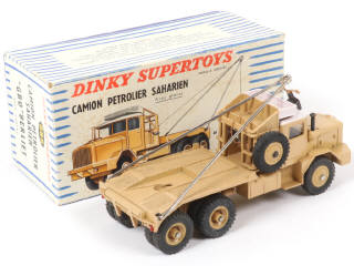 Lot 222 - DINKY TOYS (FRANCE) (1)