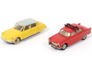 Lot 226 - DINKY TOYS (FRANCE) (2)