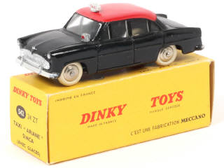 Lot 203 - DINKY TOYS (FRANCE) (1)