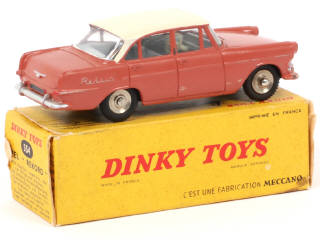 Lot 207 - DINKY TOYS (FRANCE) (1)