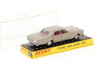 Lot 215 - DINKY TOYS (FRANCE) (1)