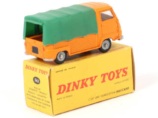 Lot 221 - DINKY TOYS (FRANCE) (1)