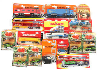 Lot 152 - MAJORETTE (FRANCE) (15)