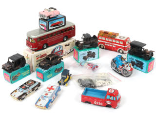 Lot 50 - DIVERS (30)