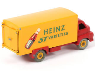 Lot 176 - DINKY TOYS (GB) (1)