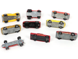 Lot 135 - DIVERS (GB) (9)