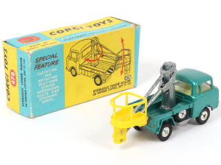 Lot 49 - CORGI TOYS (GB) (1)