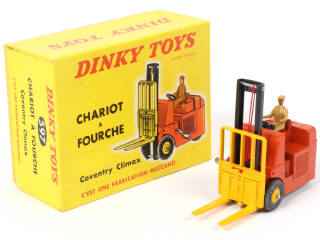 Lot 183 - DINKY TOYS (FRANCE) (1)