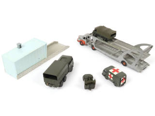 Lot 234 - DINKY TOYS (FRANCE) (6)