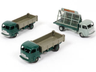 Lot 220 - DINKY TOYS (FRANCE) (3)