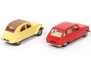 Lot 194 - DINKY TOYS (FRANCE) (2)