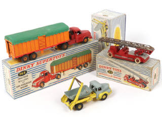 Lot 222 - DINKY TOYS (FRANCE) (3)