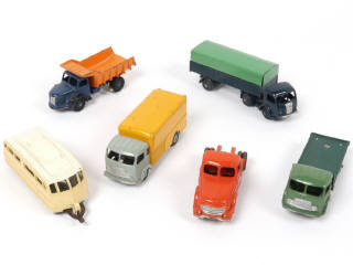 Lot 235 - DINKY TOYS (FRANCE) (6)