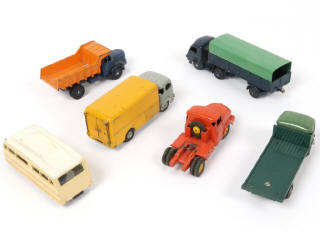Lot 235 - DINKY TOYS (FRANCE) (6)