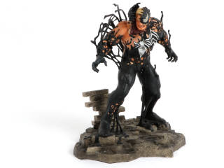 Lot 209 - DIAMOND SELECT TOYS (USA) (2)