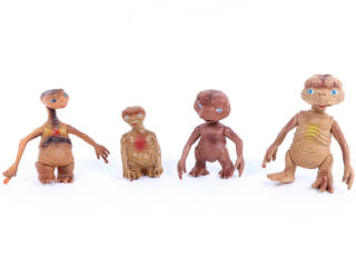 Lot 38 - DIVERS (4)