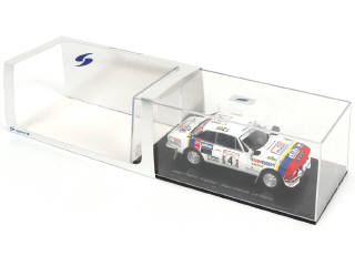 Lot 102 - SPARK (MACAU) (2)