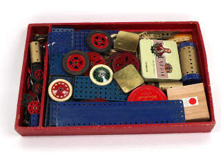 Lot 43 - MECCANO (FRANCE) (1)