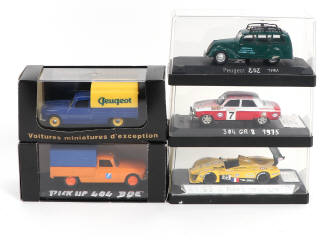 Lot 68 - DIVERS (5)