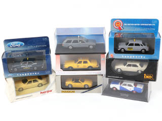 Lot 70 - DIVERS (8)
