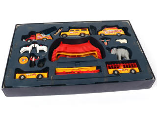 Lot 107 - CORGI TOYS (GB) (1)